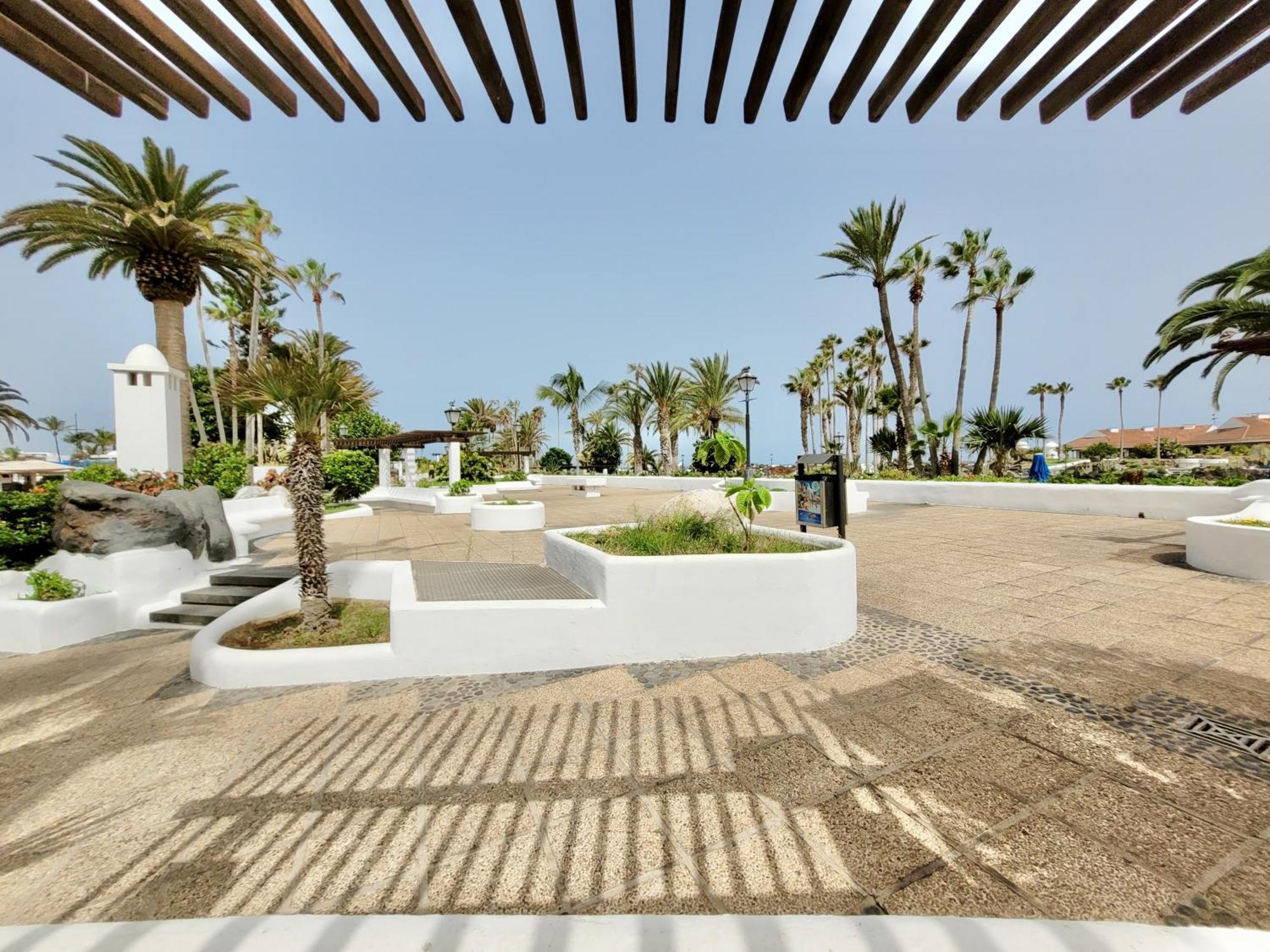 Alta Beachside Apartments Πουέρτο Ντε Λα Κρουζ Εξωτερικό φωτογραφία